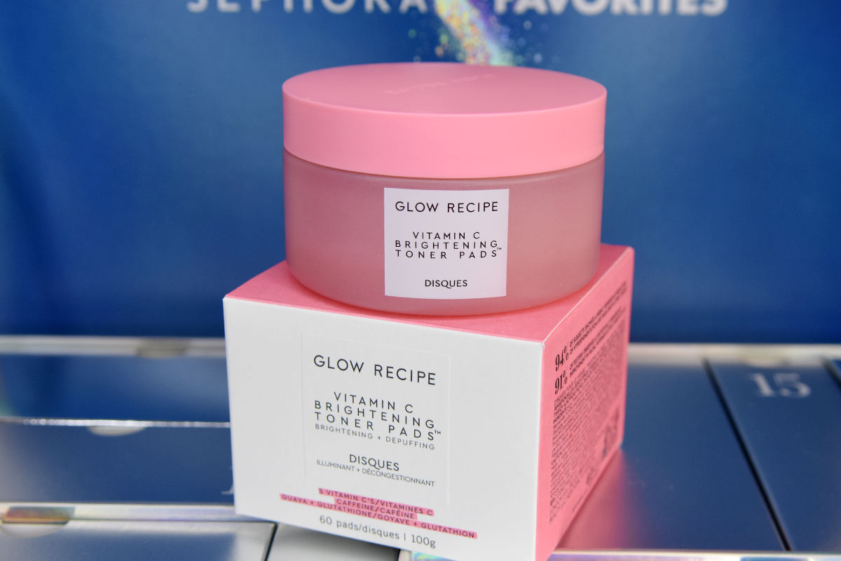 Glow Recipe Vitamin C Brightening Korean Toner Pads for Undereye & Cheeks Glow Recipe Vitamin C Brightening Korean Toner Pads for Undereye & Cheeks